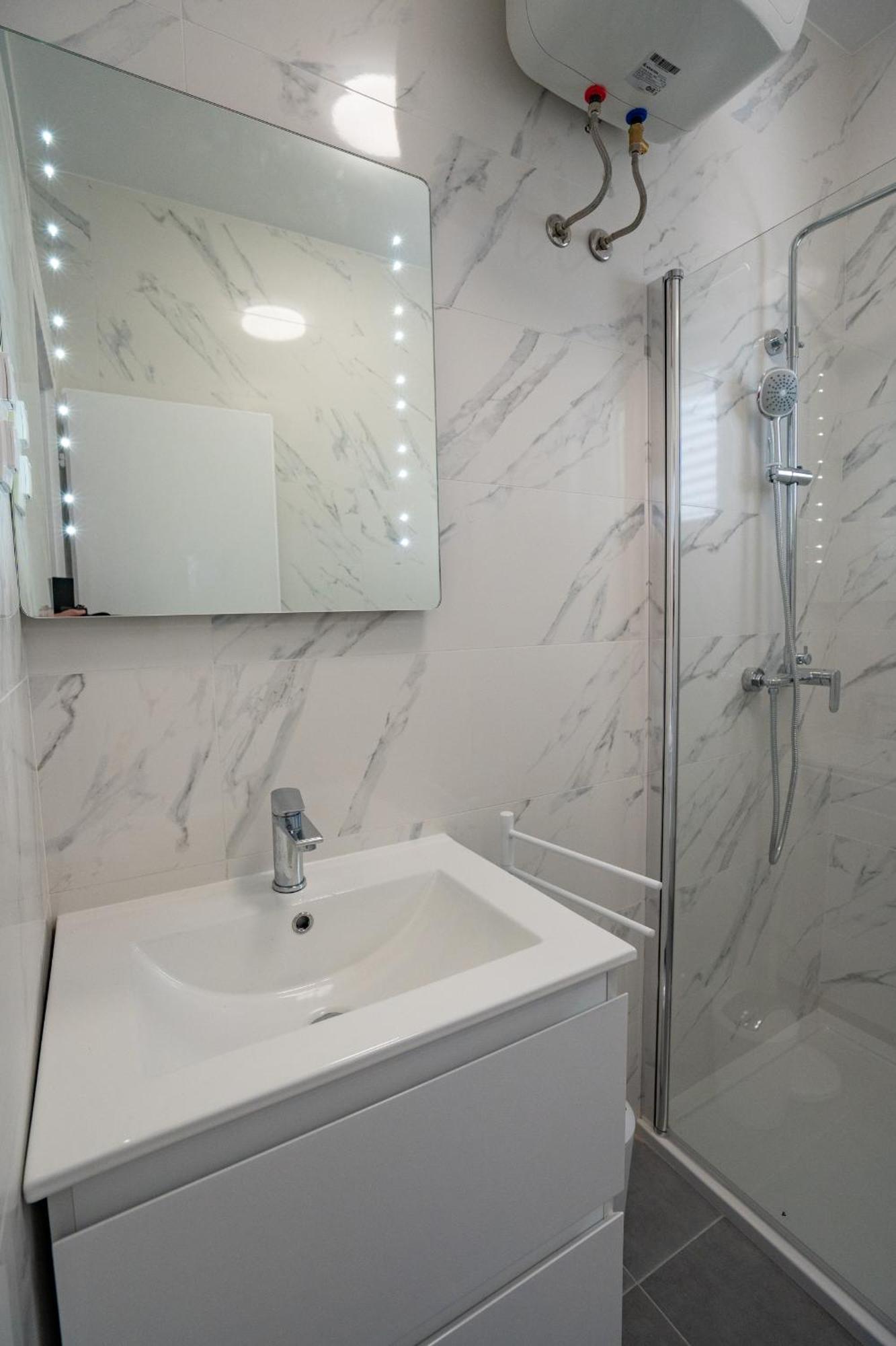 Pool Mansion Magnolia - Comfort Rooms Novalja Bagian luar foto