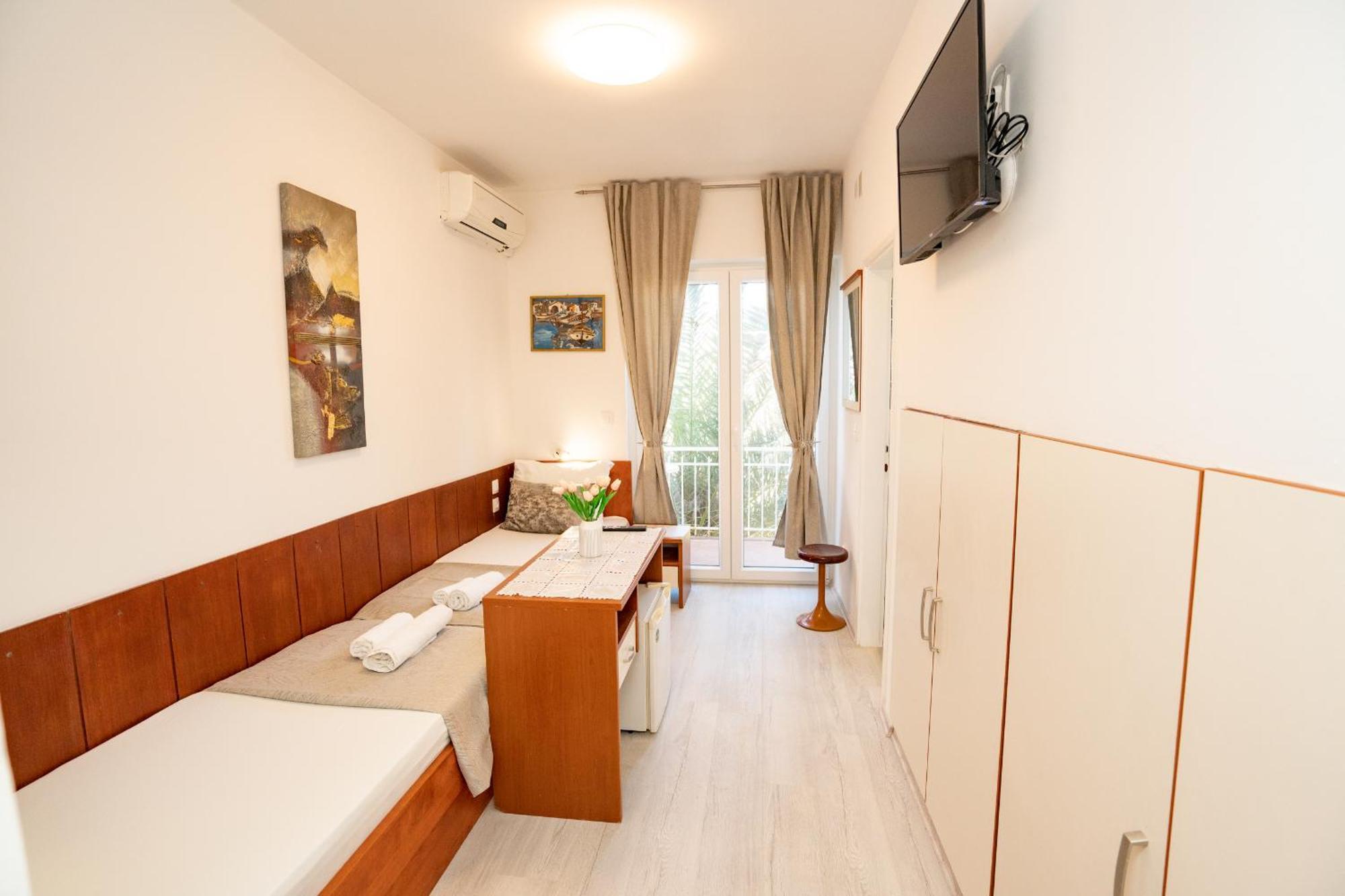 Pool Mansion Magnolia - Comfort Rooms Novalja Bagian luar foto